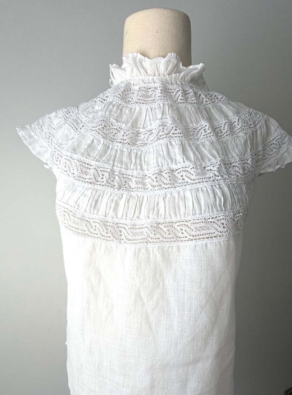 WHITE Lace Trim Ruffle Sleeve Boho Blouse Top XS by Frame